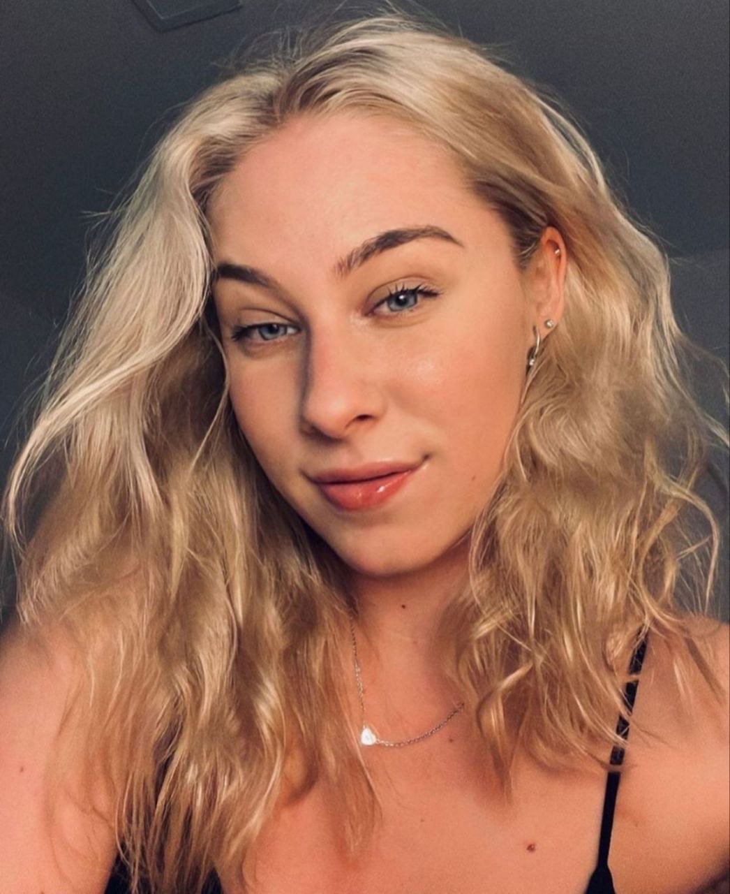 Sexy Blonde Exposed From Kik #UgtRLyRN