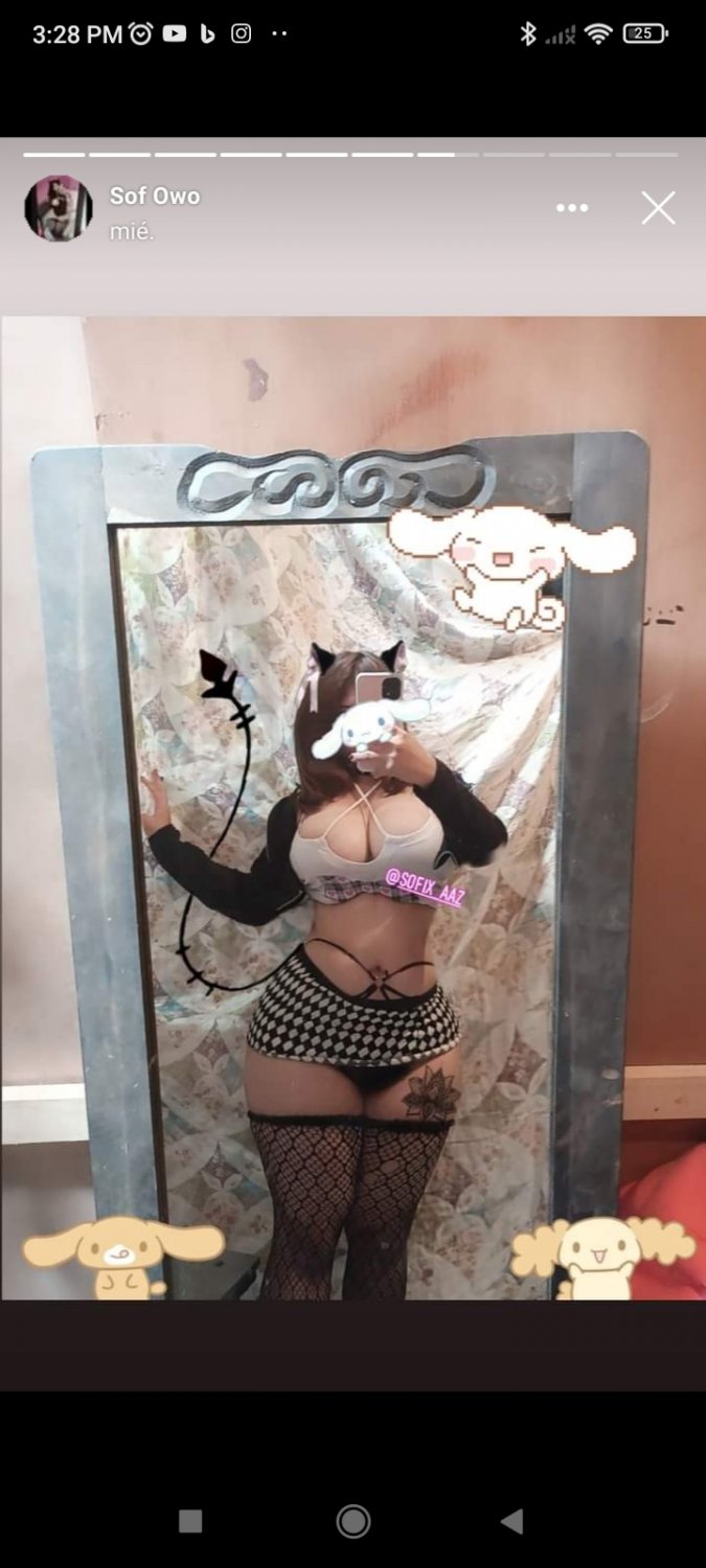 Latina with huge curves #CjO4jJy0