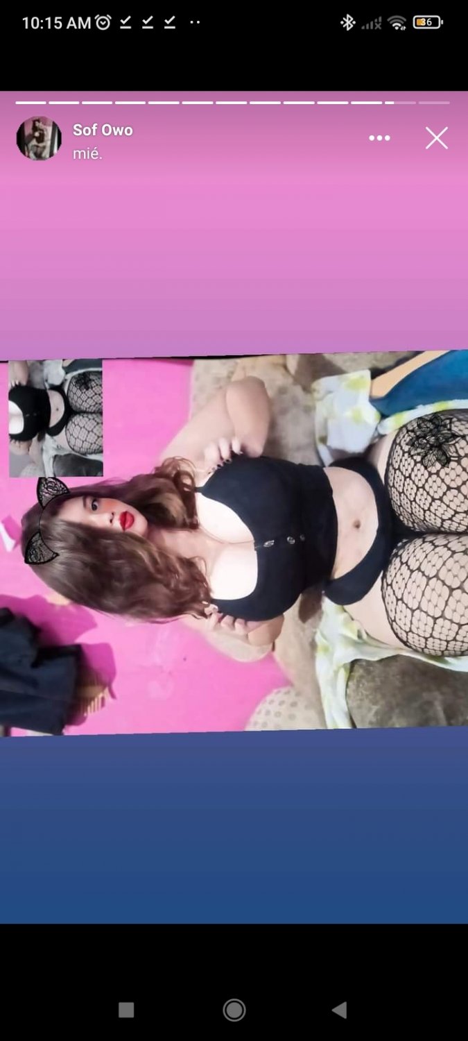 Latina with huge curves #xCaWNib4
