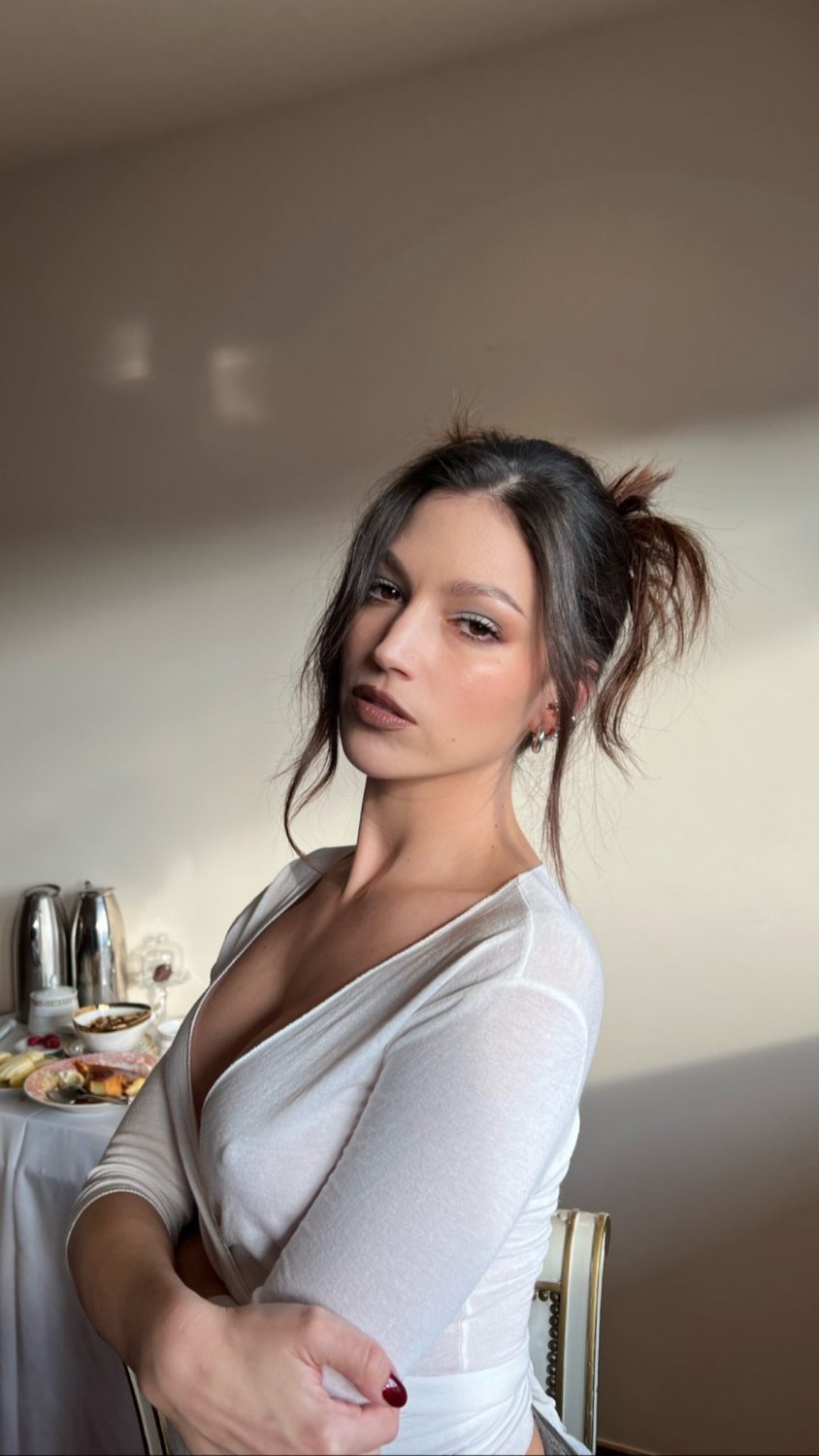 Ursula Cobrero #6WoBuzYI