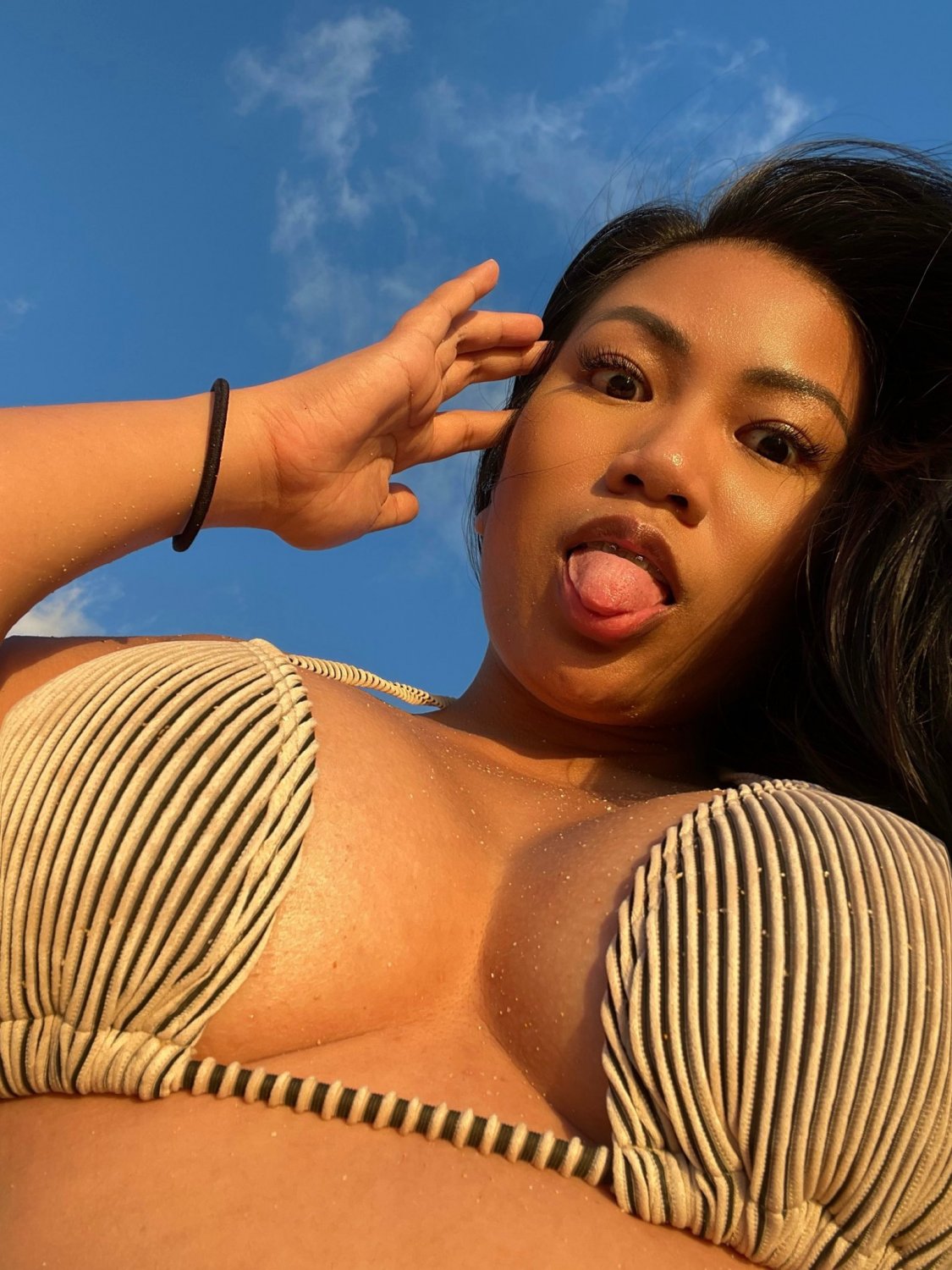 Sexy Asian babe with great tits #LAicZye3