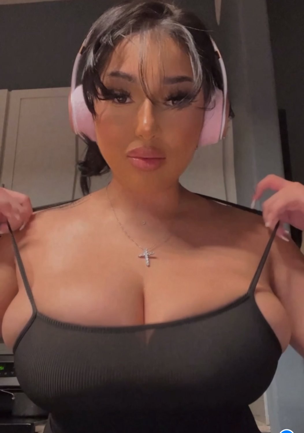 Puta con grandes tetas #zoh4Anns