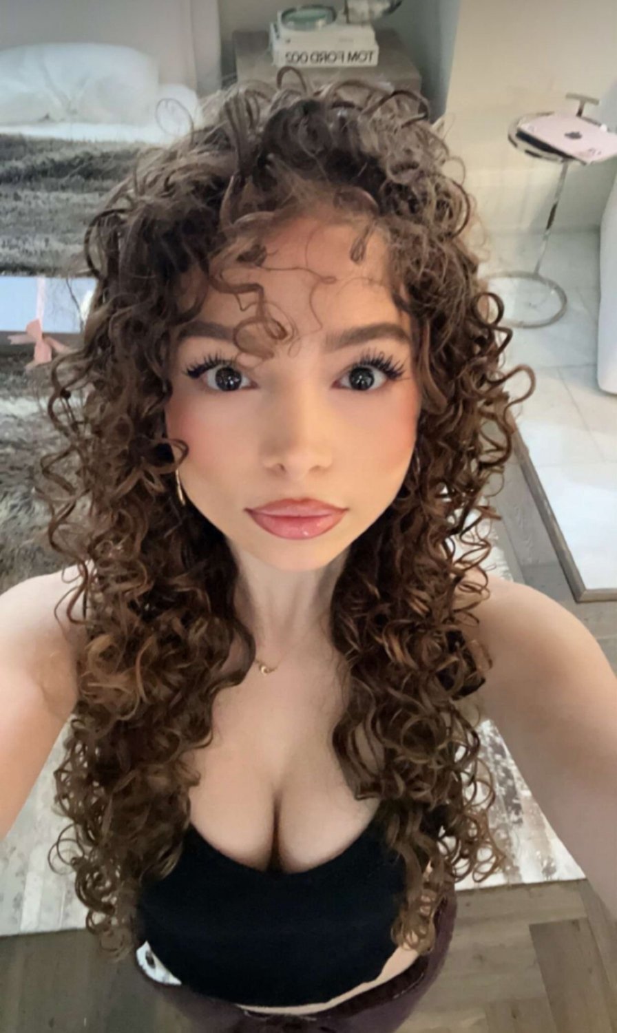 sunday is such a hot slut! dm me i will feed u!!! #VocrWuIp