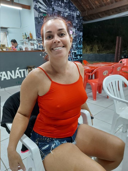 Coroa gostosa e safada ama chupar uma vara cabeçuda #gZkum87A